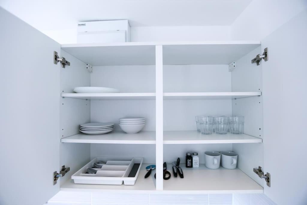 Comfy And Convenient Lewisham With Free Street Parking, Wifi And Quick Access To Sleep 3 Apartment London